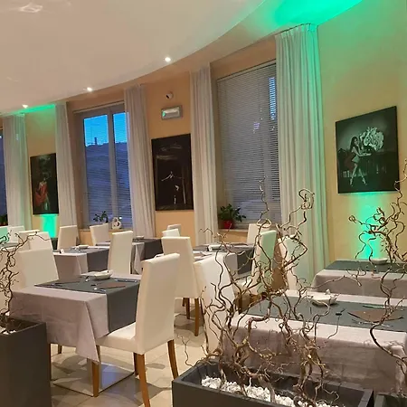 Hc Lignano Otel 3*