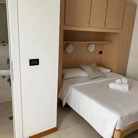 Hc Lignano 3* لينانو سابيادورو